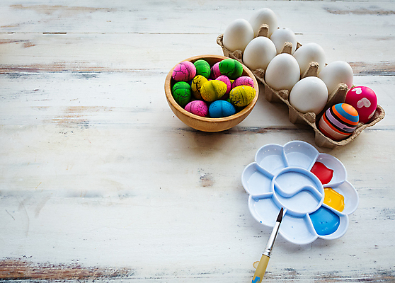 포토 JPG 해외이미지 전통 라이프스타일 손 디자인 계절 행복 어린이 음식 컨셉 가족 탁자 휴가 수채화 부활절 주택 함께함 미술 사람 취미 사람없음 목재 장식 파란색 컬러풀 계란 축제 페인트 봄 기쁨 흰색 축하 붓 4월 심볼 준비 그림 만들기 예술가 페인트붓 파스텔톤 해외202009 해외포토 나무 기념일 감정 컬러 가구 재료 관계 모션 문화예술 건물 생활 신체부위 알 날짜 파일형식
