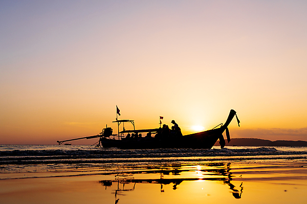포토 JPG 해외이미지 실루엣 아시아 모래 바다 섬 여행 백그라운드 오렌지 태국 자연 벽지 하늘 휴가 휴식 풍경 사람없음 야외 빨간색 물 여름 파란색 빛 컬러풀 햇빛 태양 노란색 일출 침묵 황혼 일몰 만 보트 저녁 장면 석호 파라다이스 수평선 해외202009 해외포토 자연요소 계절 나라 컬러 컨셉 배_교통 과일 촬영기법 노을 소리 야간 생태계 파일형식