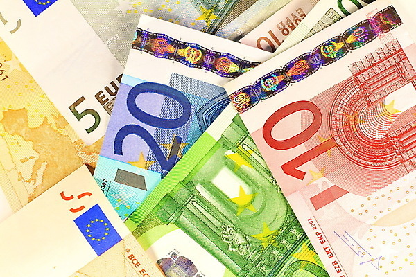 포토 JPG 해외이미지 지폐 근접촬영 사람없음 쌓기 유로 해외202009 해외포토 뷰포인트 돈 모션 파일형식