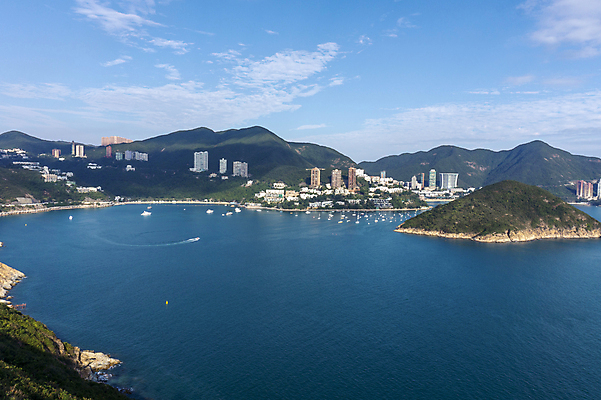 포토 JPG 해외이미지 바다 섬 여행 자연 하늘 휴가 산 안테나 파노라마 풍경 사람없음 물 여름 파란색 도시 만 타운 해외202009 해외포토 자연요소 계절 컬러 통신 촬영기법 생태계 파일형식