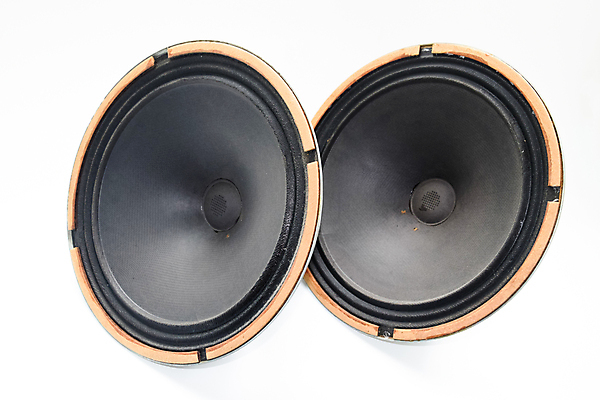 포토 JPG 해외이미지 음악 2 노래 사람없음 듣기 회색 수확 골동품 클래식 60대 향수 책상 보고서 면접 라디오 디스코 70대 시스템 시끄러움 대회 판지 반항 보관소 소비에트 옛날 캡모자 합판 번역 해외202009 해외포토 모자_잡화 노년 컬러 가구 컨셉 농업 비즈니스 모션 문화예술 전자제품 화장품 춤 저장 파일형식