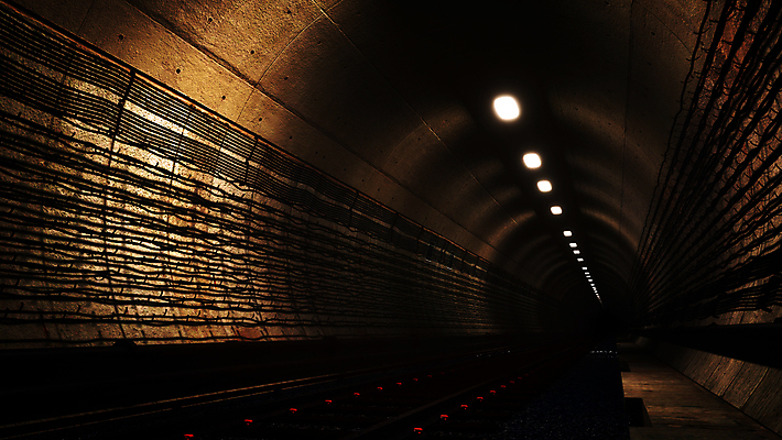 포토 JPG 해외이미지 계절 유럽 산업 문화 도로 여행 이동 비즈니스 건축양식 거리 사람없음 내부 건물 장식 유행 3D 기계 거울 기차 과학기술 수확 램프 도시 터널 클래식 고급 전철 방향 복고 모자이크 승객 지하 단상 러시아인 통근 해외202009 해외포토 서양인 건축물 건축 나라 길 육상교통 컨셉 농업 교통시설 조명 대중교통 기술 디지털합성 출근 파일형식