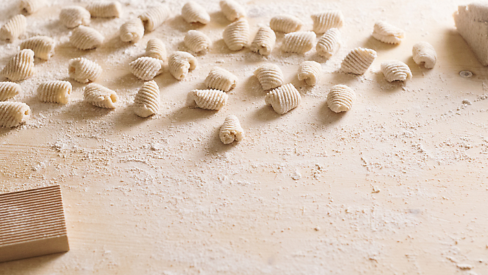 포토 JPG 해외이미지 실내 사람없음 반죽 파스타면 해외202009 해외포토 파스타 내부 면류 파일형식