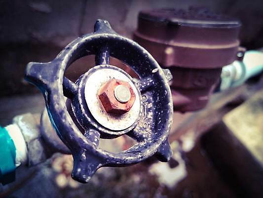 포토 JPG 해외이미지 산업 선 공장 교통시설 통 사람없음 물 파란색 금속 힘 장비 에너지 제조 휘발유 연결 측정 수도꼭지 전염 볼트 연료 가스 시스템 튜브 공학 펌프 그만 압력 제어 철강 파이프라인 팔꿈치 화학물질 공급 해외202009 해외포토 자연요소 교육 컬러 교통 공업 재질 신체부위 공구 화학 석유 질병 시설 파이프_관 감염 팔 파일형식