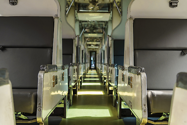 포토 JPG 해외이미지 의자 사람없음 기차 객실 해외202009 해외포토 육상교통 가구 대중교통 파일형식