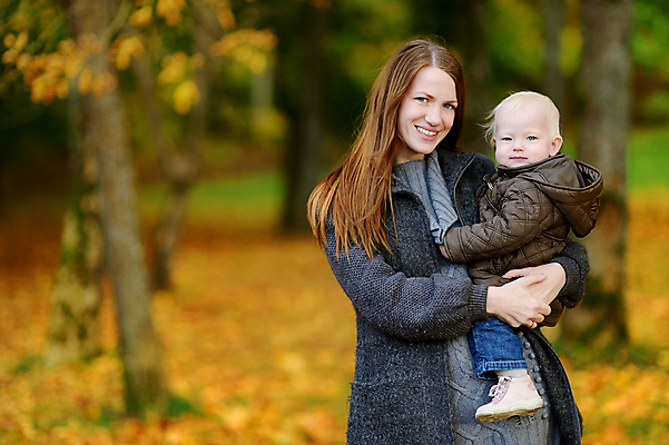 포토 JPG 해외이미지 나무 공원 행복 어린이 포즈 잎 2 가족 엄마 휴식 함께함 따뜻함 사랑 미소 사람 소년 야외 두명 빛 컬러풀 맑음 재킷 낭만 가을 아기 황금 숲 9월 11월 긍정 10월 걸음마 해외202009 해외포토 식물 계절 공공시설 남자 감정 컬러 컨셉 관계 모션 날씨 표정 외투 날짜 파일형식