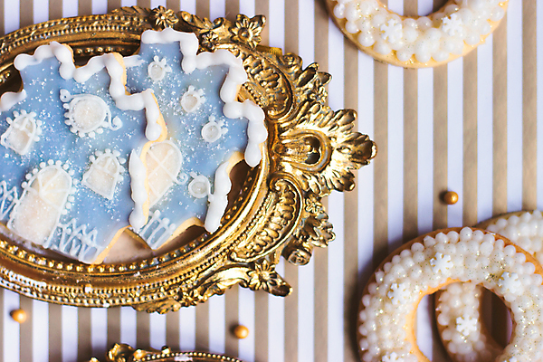 포토 JPG 해외이미지 모양 접시 디자인 계절 음식 백그라운드 크리스마스 겨울 패턴 벽지 휴가 새로움 주택 프레임 선물 사랑 사람없음 장식 파란색 얼음 축제 줄무늬 낭만 수확 흰색 축하 인사 신용카드 눈송이 황금 우아함 달콤 설탕 연도 그림 질감 초대 생강 핸드메이드 해외202009 해외포토 자연요소 식기 기념일 감정 컬러 컨셉 무늬 농업 채소 눈_날씨 건물 금융 예절 맛 파일형식