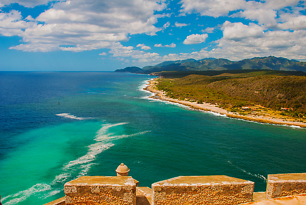 포토 JPG 해외이미지 아이콘 산업 바다 여행 백그라운드 자연 하늘 안테나 풍경 사람없음 야외 건물 물 여름 파란색 마을 항구 미국 만 고속도로 쿠바 로스앤젤레스 서쪽 식민지 해외202009 해외포토 자연요소 건축물 계절 도로 컬러 북아메리카 통신 교통시설 중앙아메리카 방향 생태계 파일형식
