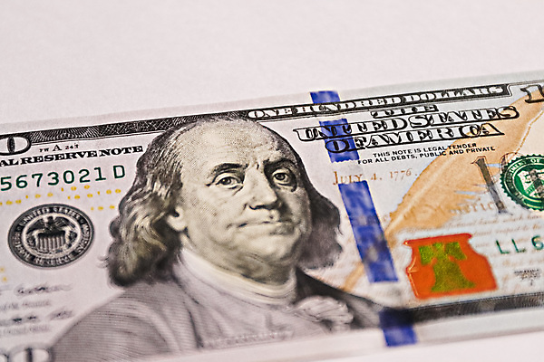 포토 JPG 해외이미지 라이프스타일 디자인 종이 지폐 돈 비즈니스 성공 사람없음 금융 경제 판매 쌓기 달러 미국 흰색 재산 투자 상업 이익 계산서 빚 세금 수입 해외202009 해외포토 컬러 컨셉 북아메리카 모션 생활 파일형식