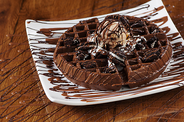 포토 JPG 해외이미지 접시 아이스크림 디저트 사람없음 초콜릿 크림 시럽 와플 해외202009 해외포토 식기 음식 파일형식