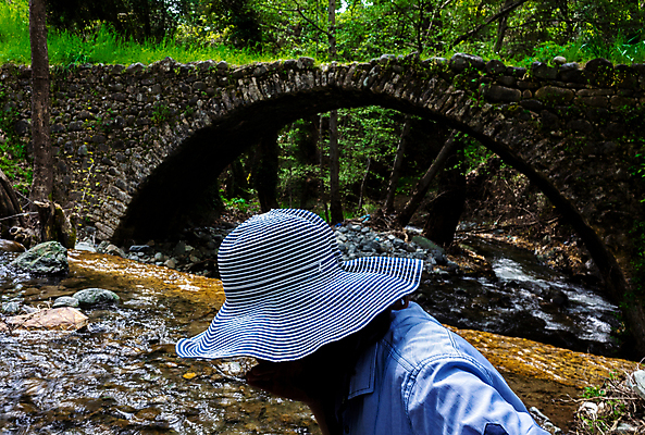 포토 JPG 해외이미지 백인 1 라이프스타일 손 음료 컨셉 잎 신체 손가락 자연 건강 사람 사람없음 야외 초록색 물 파란색 강 평화 환경 폭포 젖음 뜨거움 투명 개울 떨어짐 씻기 상쾌 하이커 스플래쉬 해외202009 해외포토 자연요소 서양인 식물 감정 컬러 여행 생활 신체부위 청결 생태계 파일형식