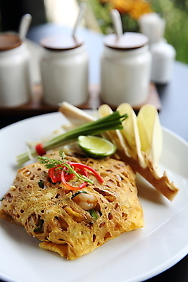 포토 JPG 해외이미지 전통 접시 아시아 음식 채소 태국 밥 새우 거리 콩 종류 요리 동양인 사람없음 빨간색 초록색 계란 식사 저녁식사 중국 튀김 흰색 신선 면 시장 선택 맛 왕 레몬 속도 국수 땅콩 서빙 라임 패드 점심식사 얇은 채식주의자 해로움 맛있는 해외202009 젓기 해외포토 식기 나라 컬러 컨셉 과일 모션 곡류 갑각류 인종 알 견과류 면류 채식 파일형식