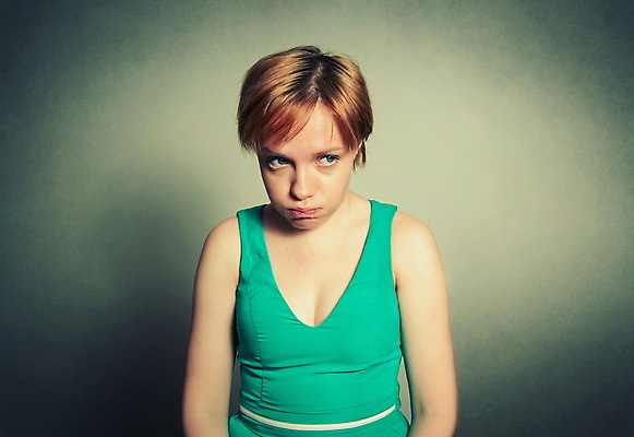 포토 JPG 해외이미지 백인 손 응시 드레스 여자 행복 감정 얼굴 벽 백그라운드 관리 한명 사람 성인 초록색 금발 머리 놀람 흰색 표현 입 수줍음 흥분 질감 나쁜 고립 해외202009 해외포토 서양인 1 헤어스타일 시선 옷 컬러 표정 신체부위 파일형식