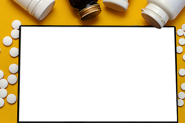 포토 JPG 해외이미지 백그라운드 컨셉 인터넷 모바일 주택 건강 사람없음 파란색 노트북 스마트폰 쇼핑 컴퓨터 사무실 알약 약 세일 상점 스크린 웹 카트 시장 구매 질병 약국 처방 질서 온라인 조제 슈퍼마켓 전자상거래 돌봄 카피스페이스 해외202009 해외포토 컬러 비즈니스 의학 모션 건물 전자제품 핸드폰 스마트기기 공백 예절 만들기 파일형식