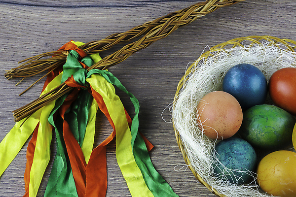 포토 JPG 해외이미지 전통 디자인 계절 리본 종교 백그라운드 컨셉 패턴 휴가 부활절 창조 이벤트 사람없음 장식 가로 빨간색 초록색 파란색 컬러풀 노란색 바구니 계란 페인트 봄 흰색 나뭇가지 축하 시간 그룹 수집 오브젝트 질감 잔치 체코 해외202009 해외포토 나무 기념일 유럽 컬러 무늬 알 파일형식