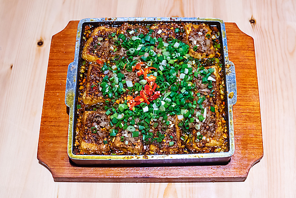 포토 JPG 해외이미지 전통 접시 음식 다이어트 채소 양파 건강 마늘 요리 동양인 사람없음 목재 초록색 중식 식사 중국 튀김 맛 기름 향신료 유기농 매움 깨 생강 점심식사 단백질 대두 채식주의자 비건 맛있는 해외202009 해외포토 나무 식기 웰빙 아시아 컬러 컨셉 식재료 재료 인종 조미료 채식 영양소 향미료 파일형식