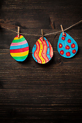 포토 JPG 해외이미지 전통 계절 행복 종이 백그라운드 휴가 부활절 사람없음 목재 장식 초록색 파란색 컬러풀 노란색 계란 축제 봄 흰색 축하 신용카드 그리기 그룹 심볼 복고 해외202009 해외포토 나무 기념일 감정 컬러 컨셉 재료 모션 금융 알 파일형식