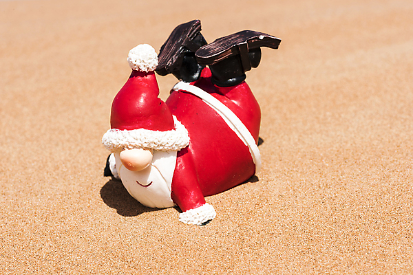 포토 JPG 해외이미지 아이콘 캐릭터 계절 행복 모래 여행 백그라운드 컨셉 크리스마스 겨울 자연 휴가 기념 요정 선물 미소 사람없음 장식 가로 빨간색 산타클로스 기쁨 사막 축하 인사 만 서핑 미끄러짐 미끄럼틀 12월 연도 모래언덕 심볼 오브젝트 마법 사하라 고립 노엘 옛날 클라우스 해외202009 해외포토 기념일 감정 컬러 모션 아프리카 표정 수상스포츠 예절 날짜 놀이기구 언덕 생태계 파일형식