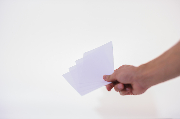 포토 JPG 해외이미지 직업 손 배너 남자 포스터 종이 백그라운드 컨셉 비즈니스 텍스트 통신 손가락 아이디어 프레임 광고판 건강 사람 성인 사람없음 사무실 라벨 우주 공백 방 욕실 흰색 잡기 비즈니스맨 신용카드 조직 메시지 위생 사인 흰배경 주기 질감 문서 부드러움 고립 마케팅 중고 국경 해외202009 해외포토 컬러 모션 알림판 신체부위 금융 직장인 감각 판 파일형식