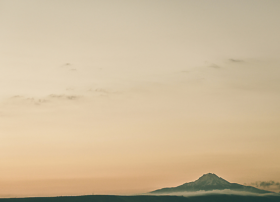 포토 JPG 해외이미지 구름 여행 백그라운드 자연 휴가 산 파노라마 카파도키아 풍경 사람없음 야외 계곡 하이킹 바위 언덕 부식 화산 장면 사암 칠면조 내추럴 지질학 해외202009 튀르키예 해외포토 자연요소 교육 아시아 조류 레저 촬영기법 돌_바위 생태계 파일형식