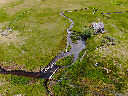 포토 JPG 해외이미지 나무 여행 백그라운드 밭 건축양식 자연 산 주택 풍경 초원 사람없음 야외 목재 초록색 물 여름 강 농장 계곡 미국 침묵 하이킹 수확 농촌 시골 황무지 고독 숲 오두막 버리기 그림 외양간 옛날 해외202009 해외포토 자연요소 식물 계절 건축 감정 컬러 북아메리카 농업 재료 모션 레저 건물 소리 생태계 파일형식