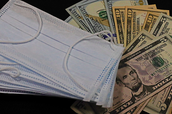 포토 JPG 해외이미지 얼굴 돈 비즈니스 건강 가면 사람없음 금융 경제 건강관리 달러 미국 저축 수술 바이러스 보호 질병 위험 가격 일회용 감염 계산서 백신 위기 전염병 해외202009 해외포토 컨셉 북아메리카 의학 관리 신체부위 치료 재산 파일형식