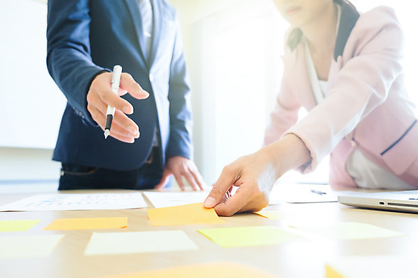 포토 JPG 해외이미지 라이프스타일 손 컨셉 비즈니스 협력 설계 직장 기술 사람 사람없음 금융 컴퓨터 터치패드 디지털 자료 공연 터치 비즈니스맨 네트워크 시장 결과 계획 분석 보고서 해결 진행 혁명 마케팅 세미나 콜라보레이션 해외202009 해외포토 남자 회사 이벤트 생활 신체부위 경제 전자제품 직장인 파일형식