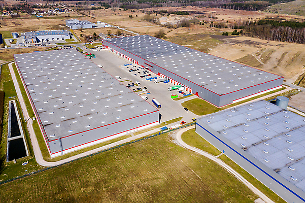 포토 JPG 해외이미지 산업 도로 육상교통 교통수단 여행 비즈니스 자동차 성공 미래 거리 창조 그림자 사람없음 야외 가로 경제 하이앵글 햇빛 세일 일본 성장 계획 연결 주차 창고 투자 일렬 물류 혁명 조감도 해외202009 해외포토 아시아 길 뷰포인트 교통 컨셉 교통시설 태양 파일형식