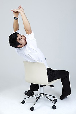 포토 JPG 스튜디오촬영 전신 직업 라이프스타일 남자 와이셔츠 의자 비즈니스 넥타이 휴식 피곤 한명 누끼 사람 앉기 동양인 정장 손짓 20대 성인 라이프 뒷모습 비즈니스라이프 한국인 직장인 사무원 비즈니스맨 깍지 기지개 남자만 남자한명만 성인남자만 청년만 청년남자만 청년남자한명만 성인한명만 성인남자한명만 성인만 국내포토 1 잡화 옷 뷰포인트 가구 컨셉 셔츠 모션 실내 인종 청년 생활 파일형식