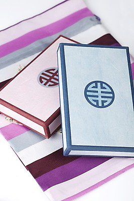 포토 JPG 스튜디오촬영 한국문화 한국전통 전통 명절 생활용품 무늬 패턴 새해 전통소품 한국 실내 사람없음 상자 전통무늬 줄무늬 종이상자 오브젝트 국내포토 동양문화 기념일 아시아 내부 파일형식