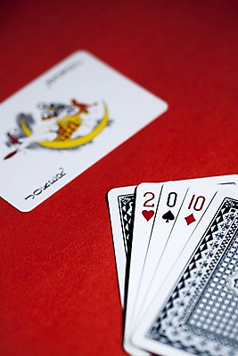 포토 JPG 스튜디오촬영 문자 기호 생활용품 새해 실내 사람없음 아웃포커스 숫자 놀이용품 게임 하트 트럼프 오브젝트 다이아몬드 스페이스 2010년 경인년 조커 조합 국내포토 모양 도형 놀이 촬영기법 내부 보석 연도 파일형식