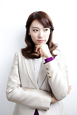 포토 JPG 라이프스타일 여자 생각 비즈니스 실내 무표정 한명 누끼 사람 동양인 정장 손짓 상반신 20대 성인 비즈니스라이프 턱괴기 한국인 직장인 비즈니스우먼 고민 여자만 여자한명만 성인여자만 청년만 청년여자만 성인한명만 청년여자한명만 성인여자한명만 성인만 국내포토 직업 1 옷 감정 모션 표정 인종 청년 내부 생활 파일형식