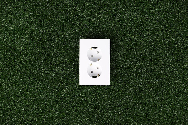 포토 JPG 스튜디오촬영 생활용품 백그라운드 실내 잔디 사람없음 자연보호 환경 공백 콘센트 플러그 전기에너지 사회이슈 오브젝트 에너지절약 국내포토 식물 컨셉 자연 내부 에너지 절약 보호 파일형식