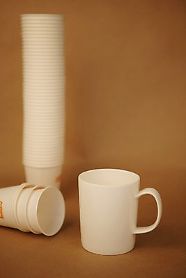 포토 JPG 스튜디오촬영 생활용품 실내 사람없음 컵 자연보호 환경 머그컵 절약 비교 종이컵 일회용 사회이슈 에너지절약 국내포토 식기 컨셉 자연 내부 에너지 보호 오브젝트 파일형식