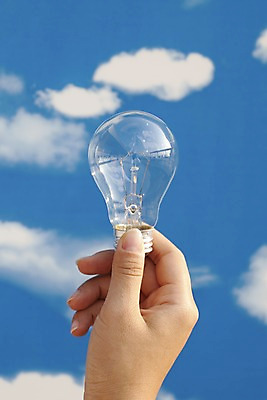 포토 JPG 스튜디오촬영 구름 손 전구 하늘 조명 실내 신체부위 자연보호 환경 사회이슈 에너지절약 국내포토 자연요소 컨셉 자연 사람 내부 에너지 절약 보호 파일형식