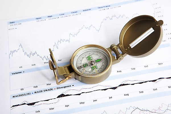 포토 JPG 스튜디오촬영 문자 기호 종이 과학 비즈니스 그래프 실내 사람없음 금융 경제 사무용품 나침반 방향 오브젝트 문서 국내포토 문구용품 내부 파일형식