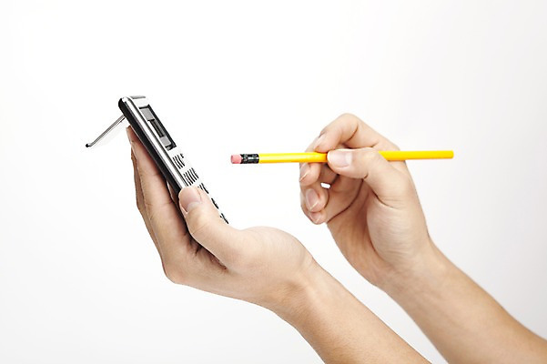 포토 JPG 스튜디오촬영 손 비즈니스 실내 들기 손짓 신체부위 금융 경제 필기구 연필 사무용품 계산기 계산 누름 오브젝트 국내포토 모션 문구용품 학용품 사람 내부 장비 파일형식