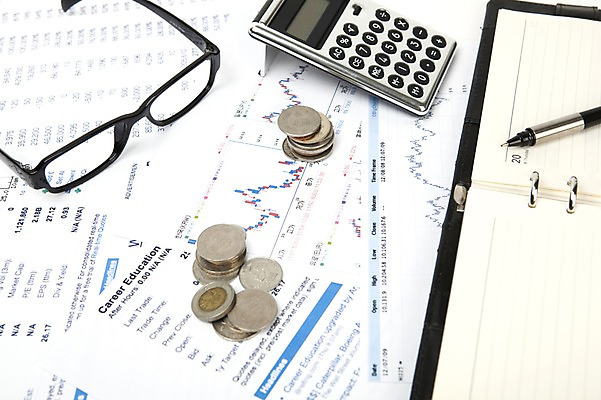 포토 JPG 스튜디오촬영 문자 기호 종이 안경 돈 비즈니스 그래프 실내 사람없음 금융 경제 필기구 펜 다이어리 사무용품 동전 계산기 오브젝트 문서 회계 국내포토 잡화 문구용품 내부 장비 재산 파일형식