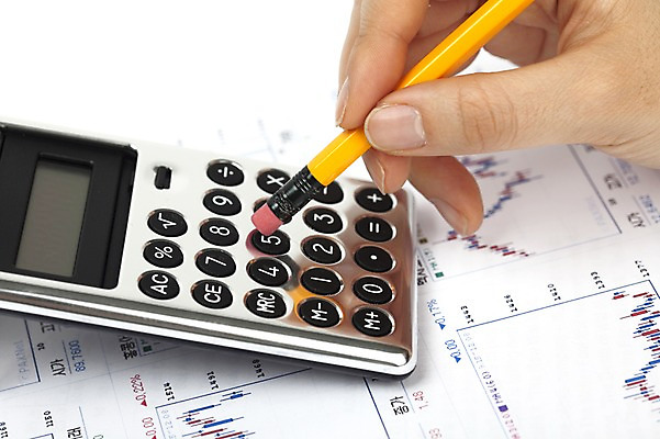 포토 JPG 스튜디오촬영 문자 손 기호 종이 비즈니스 그래프 실내 손짓 신체부위 금융 경제 필기구 연필 사무용품 계산기 계산 누름 오브젝트 문서 국내포토 모션 문구용품 학용품 사람 내부 장비 파일형식