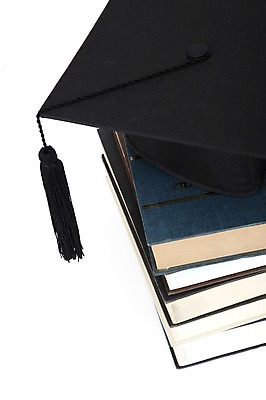 포토 JPG 스튜디오촬영 모자 잡화 교육 학사모 졸업 새출발 새로움 실내 사람없음 책 하이앵글 오브젝트 시작 국내포토 모자_잡화 뷰포인트 컨셉 내부 출발 파일형식