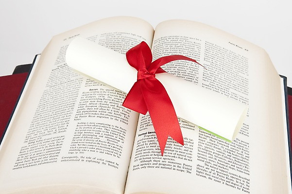 포토 JPG 스튜디오촬영 교육 리본 졸업 새출발 새로움 실내 근접촬영 사람없음 장식 간행물 책 펼침 졸업장 오브젝트 시작 국내포토 뷰포인트 컨셉 모션 내부 출발 파일형식