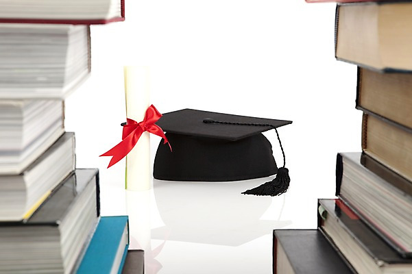 포토 JPG 스튜디오촬영 모자 잡화 교육 리본 학사모 졸업 새출발 새로움 실내 사람없음 장식 책 졸업장 오브젝트 시작 국내포토 모자_잡화 컨셉 내부 출발 파일형식