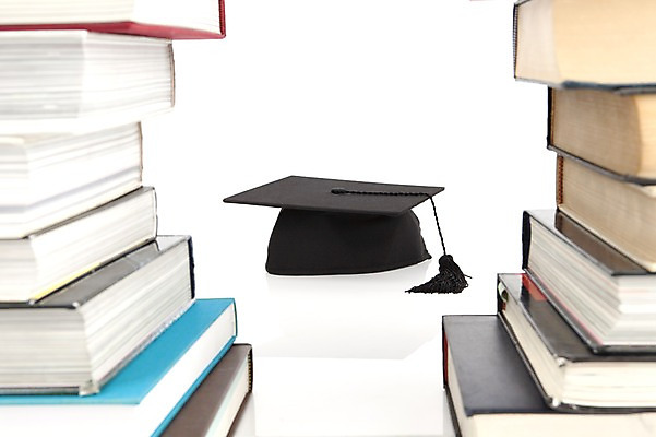 포토 JPG 스튜디오촬영 모자 잡화 교육 학사모 졸업 새출발 새로움 실내 사람없음 책 오브젝트 시작 국내포토 모자_잡화 컨셉 내부 출발 파일형식