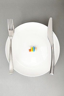 포토 JPG 스튜디오촬영 그릇 식기 접시 웰빙 포크 다이어트 실내 건강 사람없음 하이앵글 알약 약 건강관리 나이프 다이어트약 국내포토 뷰포인트 의학 관리 내부 칼 파일형식