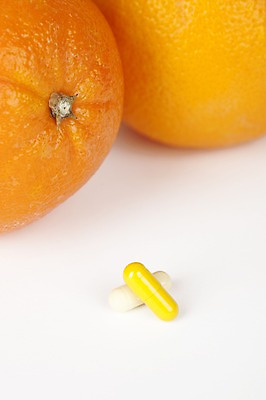 포토 JPG 스튜디오촬영 웰빙 다이어트 오렌지 과일 실내 건강 근접촬영 사람없음 알약 약 건강관리 두개 다이어트음식 다이어트약 국내포토 뷰포인트 2 의학 관리 내부 파일형식