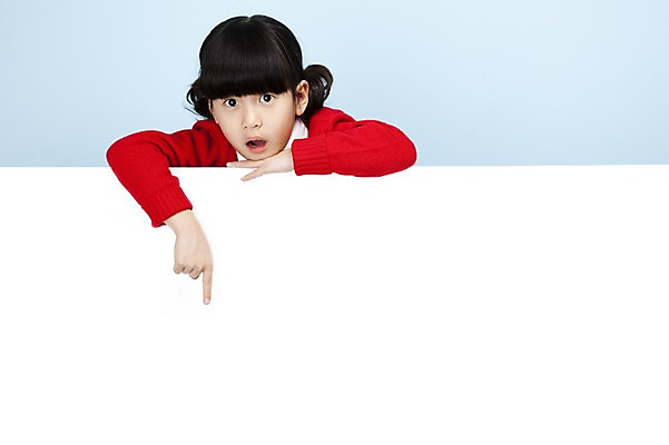 포토 JPG 스튜디오촬영 여자 어린이라이프 초등학생 어린이 포즈 놀이 입모양 안내 실내 한명 사람 동양인 손짓 소녀 상반신 놀람 공백 한국인 가리킴 알림 어린이세상 여자만 여자한명만 어린이만 소녀만 소녀한명만 국내포토 모양 1 학생 라이프스타일 감정 모션 표정 인종 내부 입 파일형식