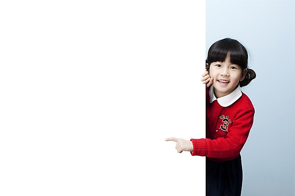 포토 JPG 스튜디오촬영 여자 어린이라이프 초등학생 어린이 포즈 놀이 안내 실내 한명 미소 웃음 사람 동양인 손짓 소녀 상반신 공백 한국인 가리킴 알림 어린이세상 여자만 여자한명만 어린이만 소녀만 소녀한명만 국내포토 1 학생 라이프스타일 모션 표정 인종 내부 파일형식