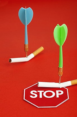 포토 JPG 스튜디오촬영 캠페인 담배 실내 건강 경고 사람없음 건강관리 선택 정지 결심 알림 금연 다트핀 국내포토 컨셉 모션 관리 내부 사회이슈 다트 파일형식