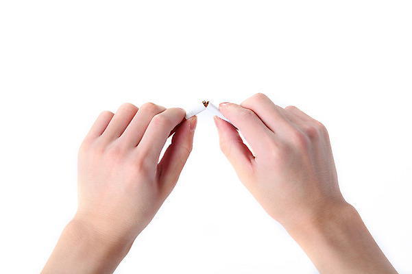 포토 JPG 스튜디오촬영 손 캠페인 담배 실내 건강 누끼 손짓 신체부위 건강관리 선택 결심 알림 금연 꺾음 국내포토 컨셉 모션 관리 사람 내부 사회이슈 파일형식