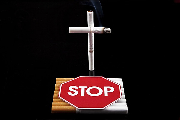 포토 JPG 스튜디오촬영 캠페인 십자가 담배 실내 건강 경고 사람없음 건강관리 연기 정지 알림 금연 연소 국내포토 모션 관리 내부 사회이슈 파일형식